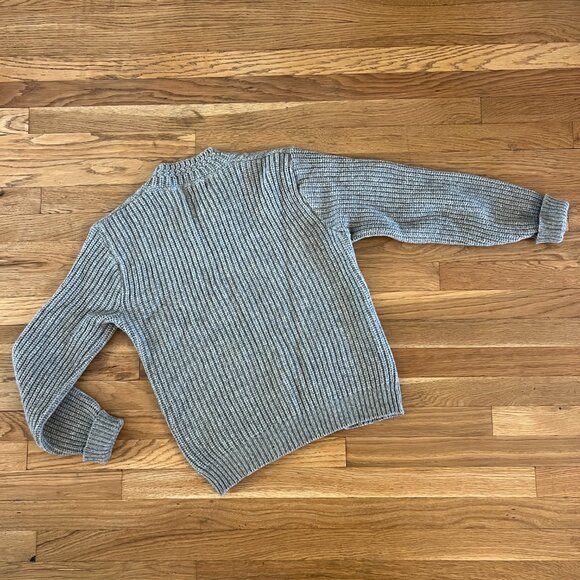 Vintage 70s Highland Knitting Mills Grey Wool Knit V-Neck Sweater - Med (FLAWS) - Picture 4 of 10